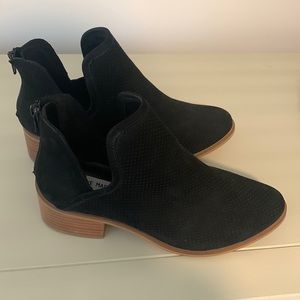 Steve Madden Black booties size 9.5